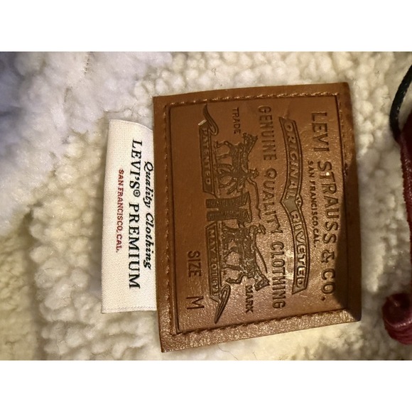 Levi's Womens Type III Sherpa Trucker Jacket Decadent Burgundy Corduroy Medium - Picture 3 of 6